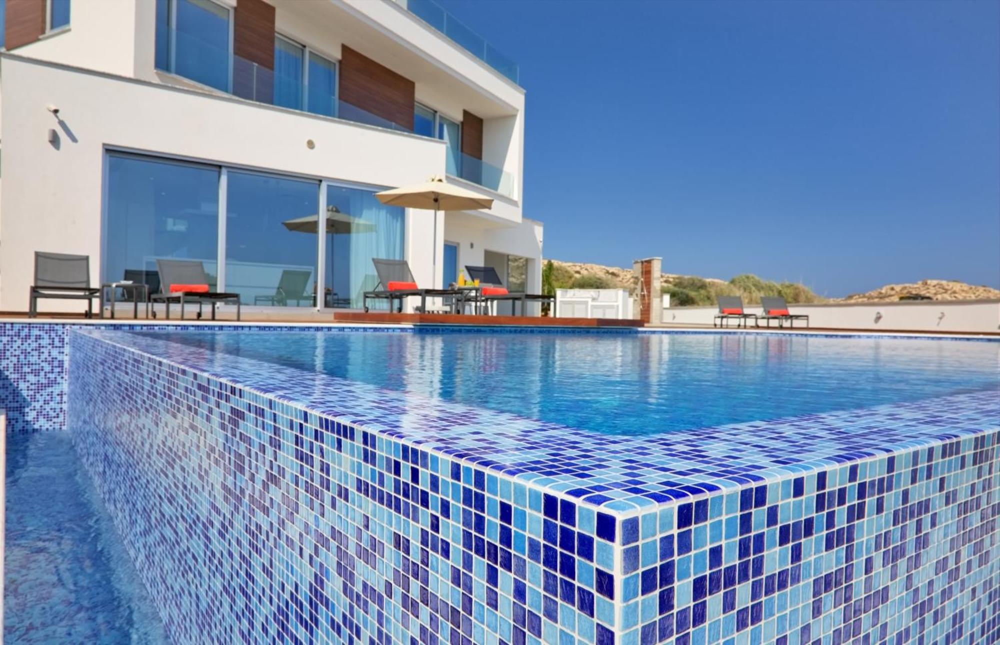 Beachfront Luxury Villa Idania Айя-Напа Экстерьер фото