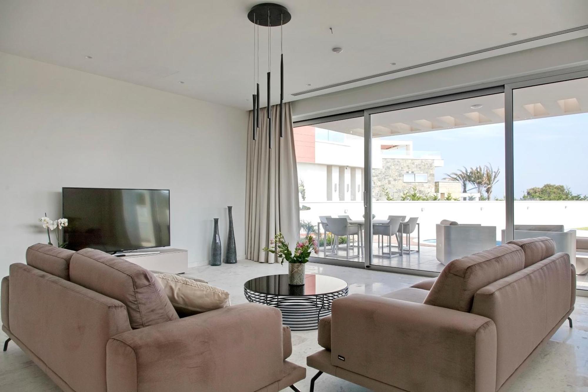 Beachfront Luxury Villa Idania Айя-Напа Экстерьер фото