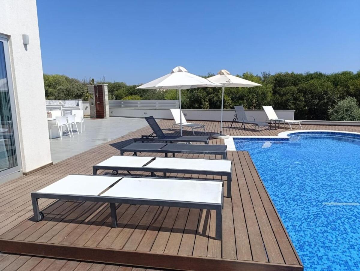Beachfront Luxury Villa Idania Айя-Напа Экстерьер фото