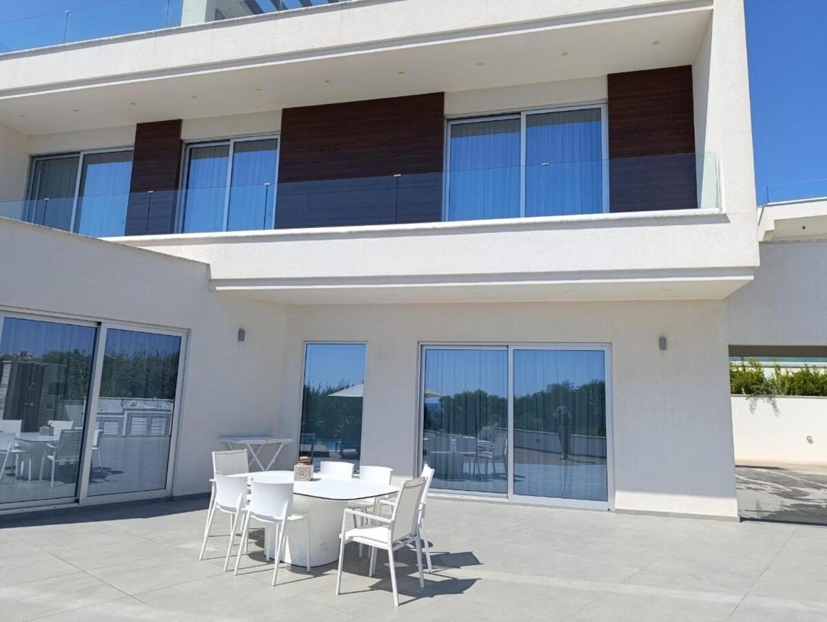 Beachfront Luxury Villa Idania Айя-Напа Экстерьер фото