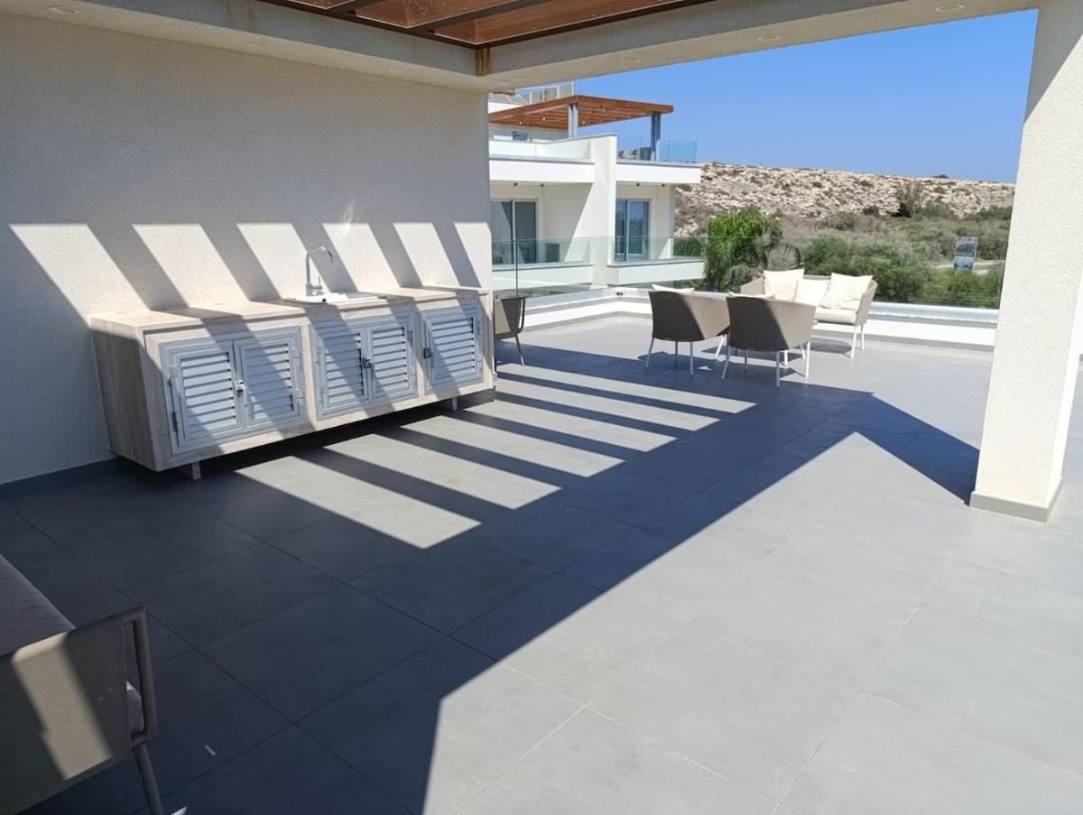 Beachfront Luxury Villa Idania Айя-Напа Экстерьер фото