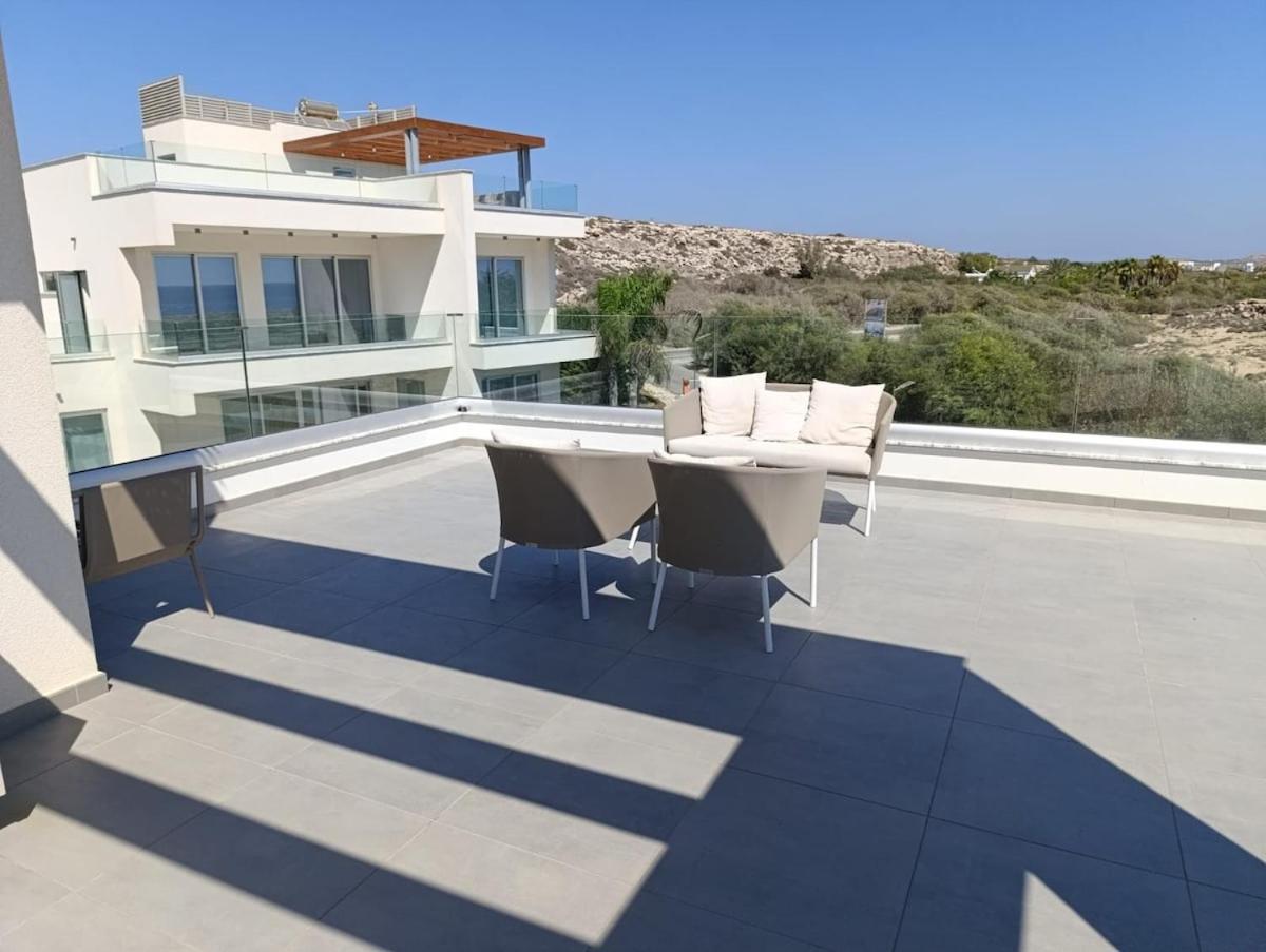 Beachfront Luxury Villa Idania Айя-Напа Экстерьер фото